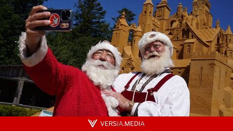 Com calor e briga por biscoito: Cidade da Dinamarca tem 'avalanche' de Papais Noéis a seis meses do Natal