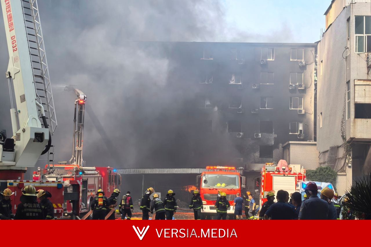 Incêndio em fábrica de sapatos na China deixa 28 mortos; VÍDEO mostra funcionários nos telhados