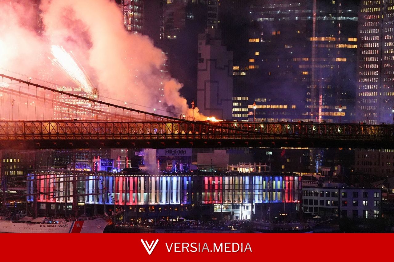 Incêndio atinge ponte do Brooklyn, em Nova York, durante queima de fogos de 4 de julho; FOTOS