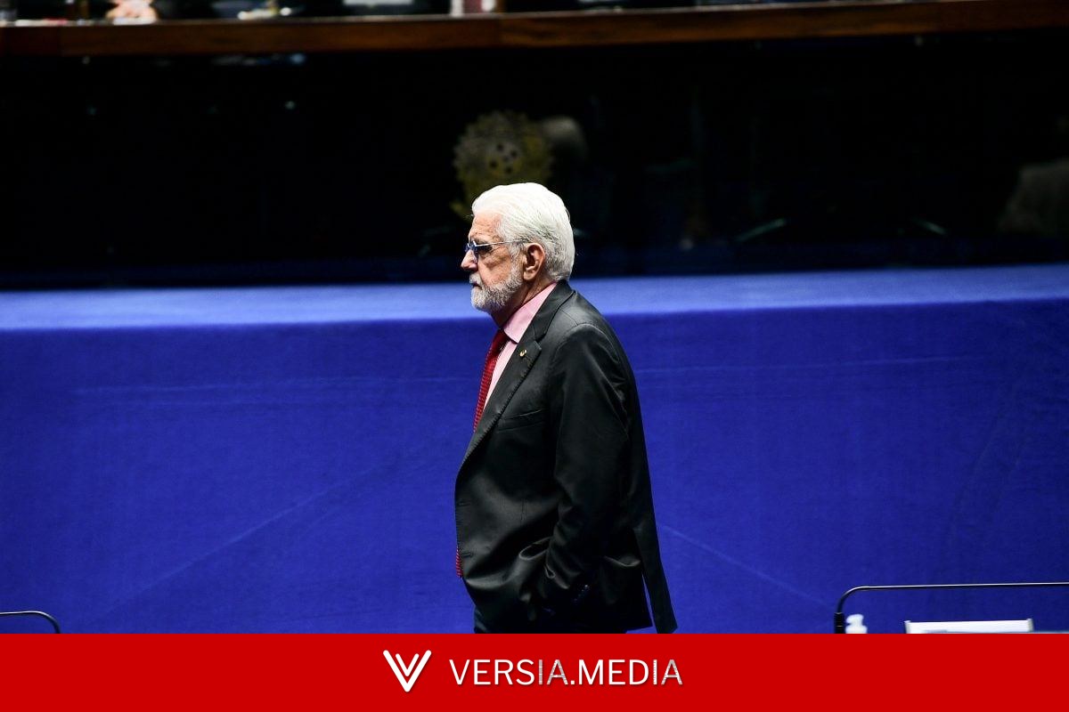 Jaques Wagner anuncia saída da liderança do governo no Senado