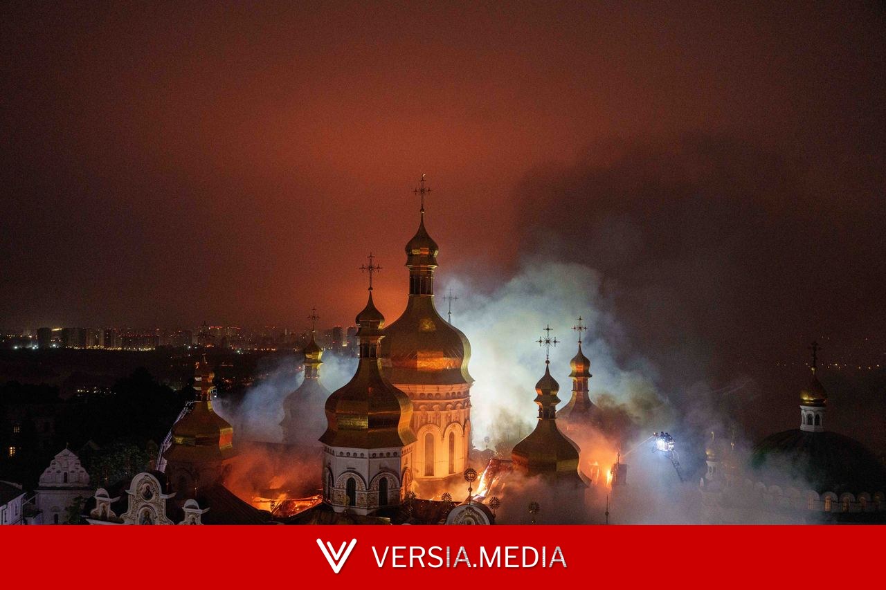 Ataque russo atinge catedral em Kiev que é Patrimônio Mundial e deixa 9 mortos; VÍDEO mostra destruição — World News | Versia.media