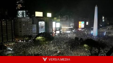 Multidão em Buenos Aires comemora classificação da Argentina à final da Copa