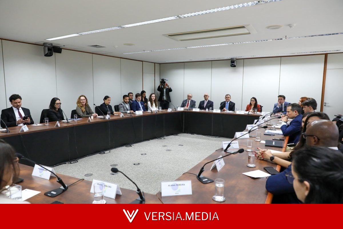 TSE firma parceria com big techs para combater desinformação na eleição